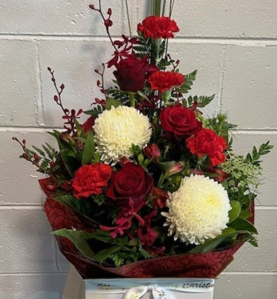 Christmas Wishes - Seasonal Christmas wishes to send to your loved ones. Beautiful blooms in traditional red and white Christmas colours.